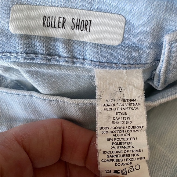 Garage Women's Light Wash Roller‎ Shorts Stretch Denim Jean Shorts Size 0 - Picture 3 of 10